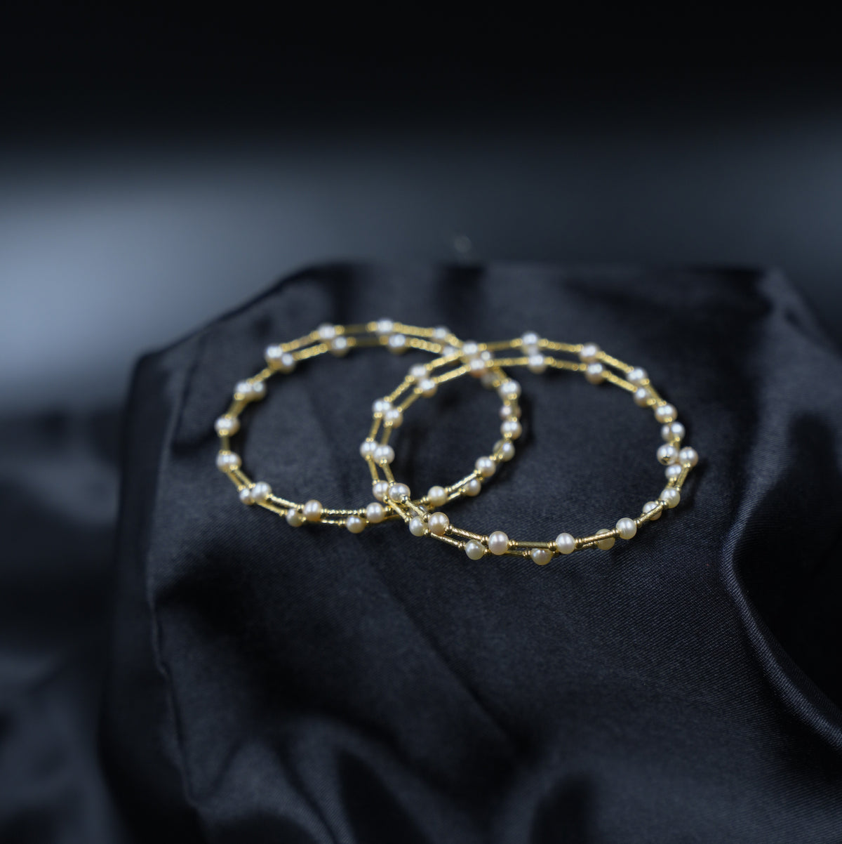 Pearl 2 - Step Bangle